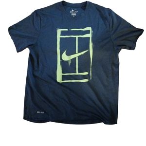 Nike mens large Dri Fit t-shirt.